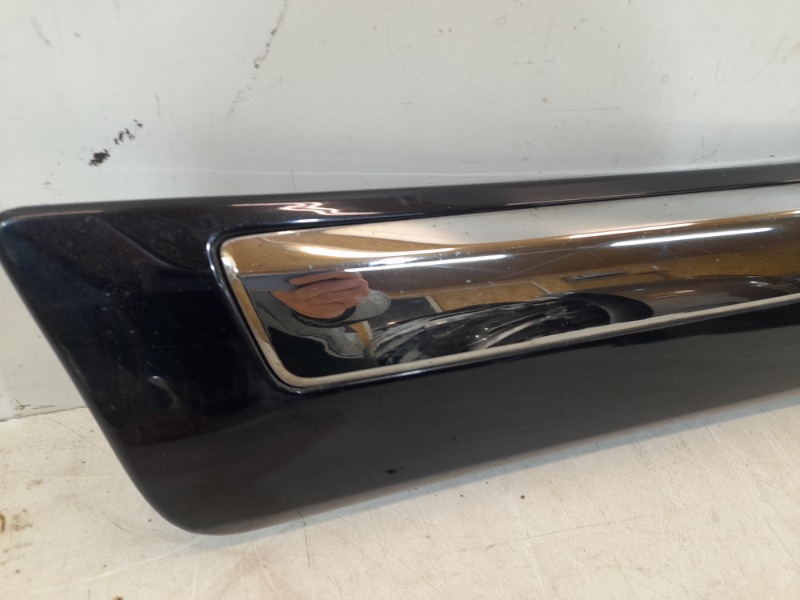 Накладка двери задней правой