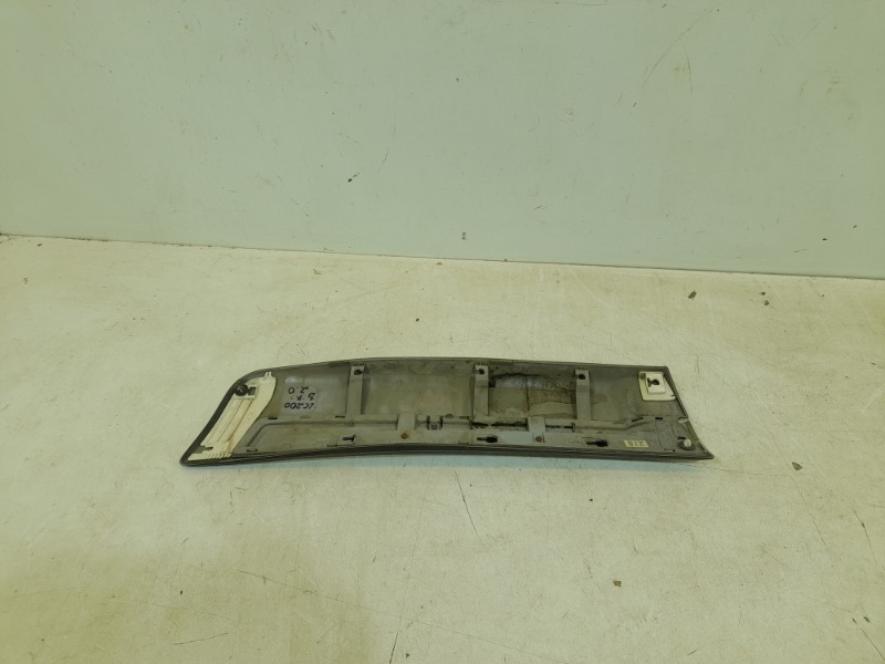 Накладка двери задней правой