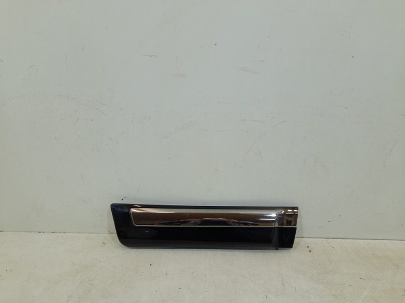 Накладка двери задней правой