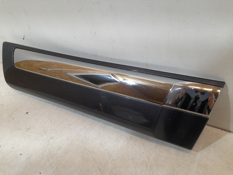 Накладка двери задней правой