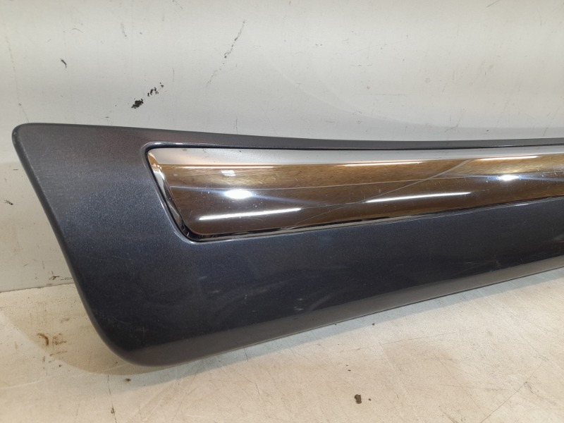 Накладка двери задней правой