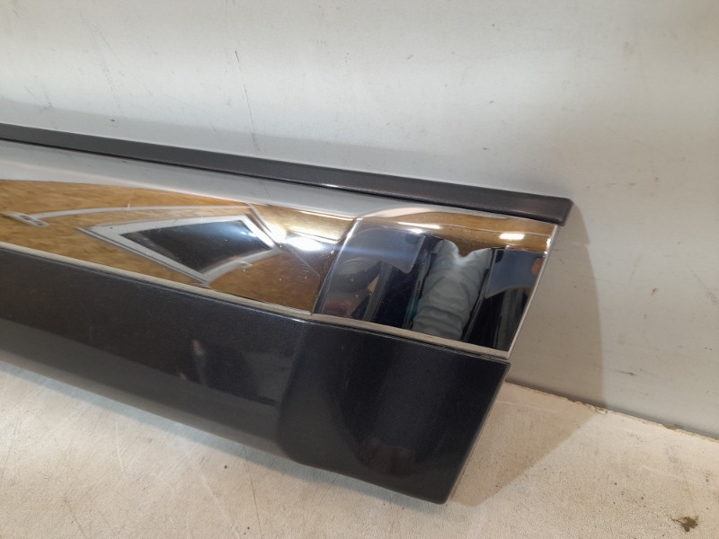 Накладка двери задней правой