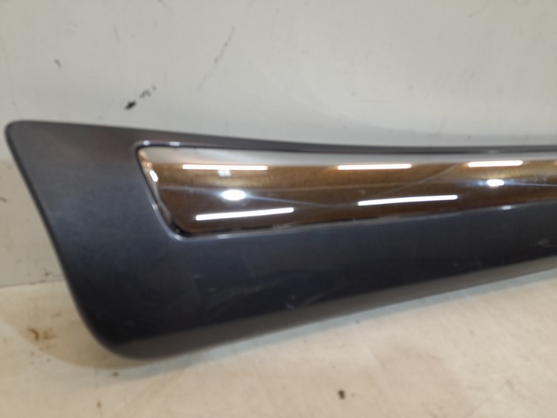 Накладка двери задней правой