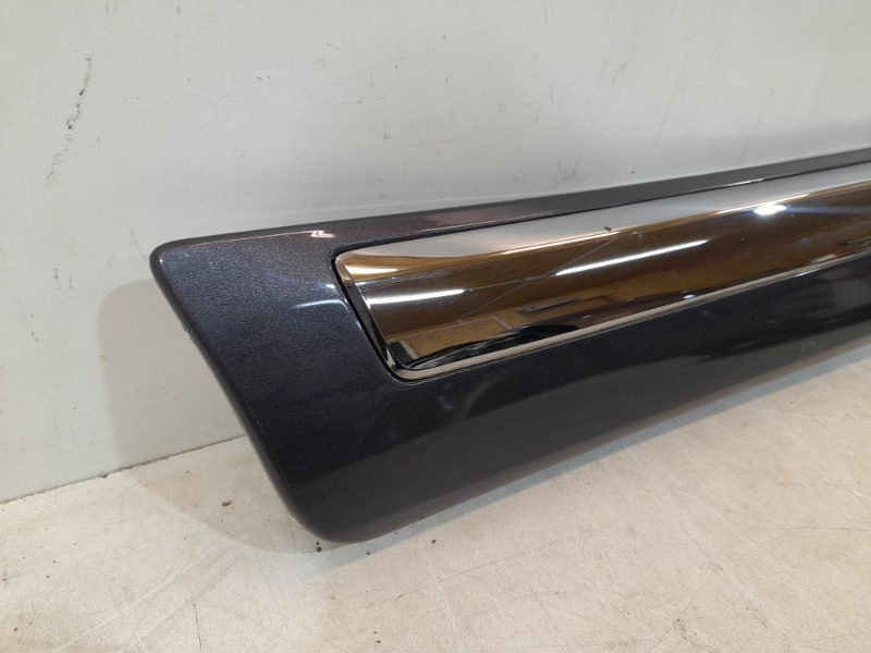 Накладка двери задней правой