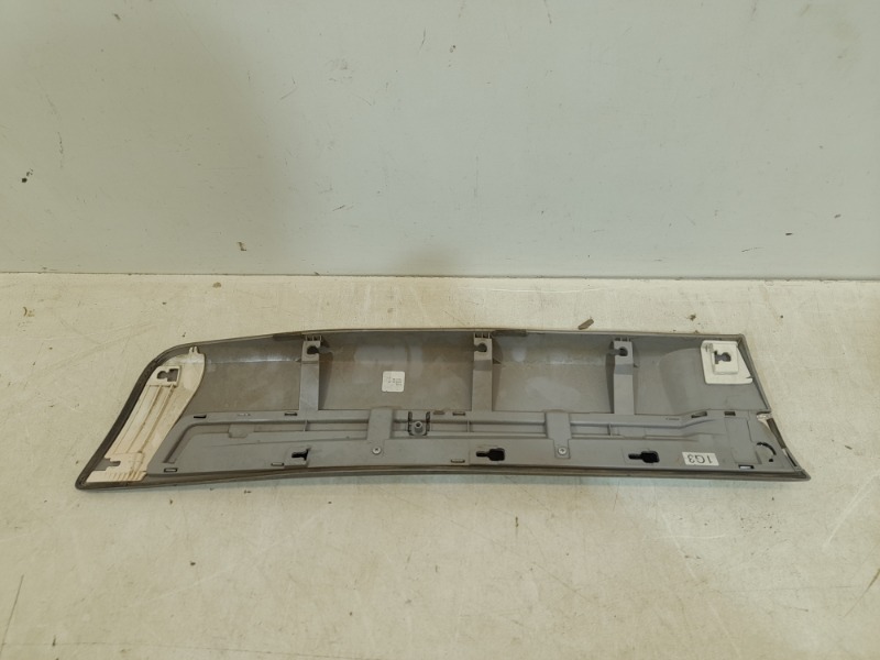 Накладка двери задней правой