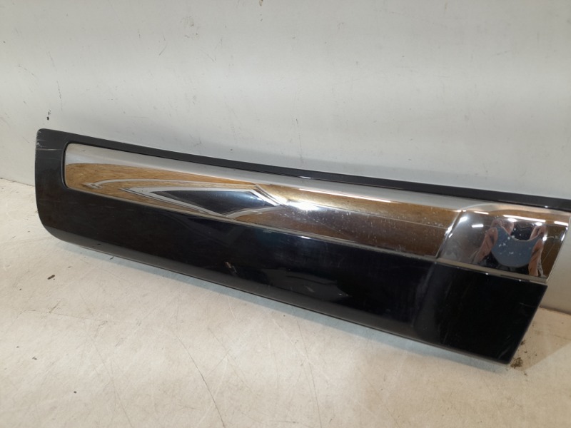 Накладка двери задней правой