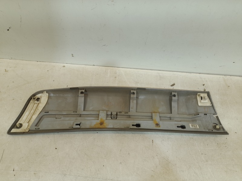 Накладка двери задней правой