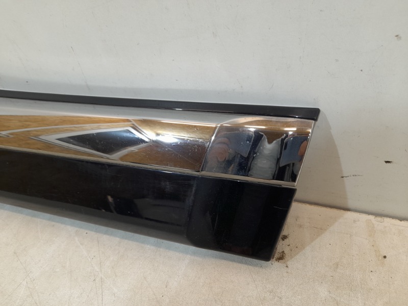 Накладка двери задней правой