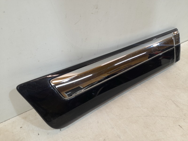 Накладка двери задней правой