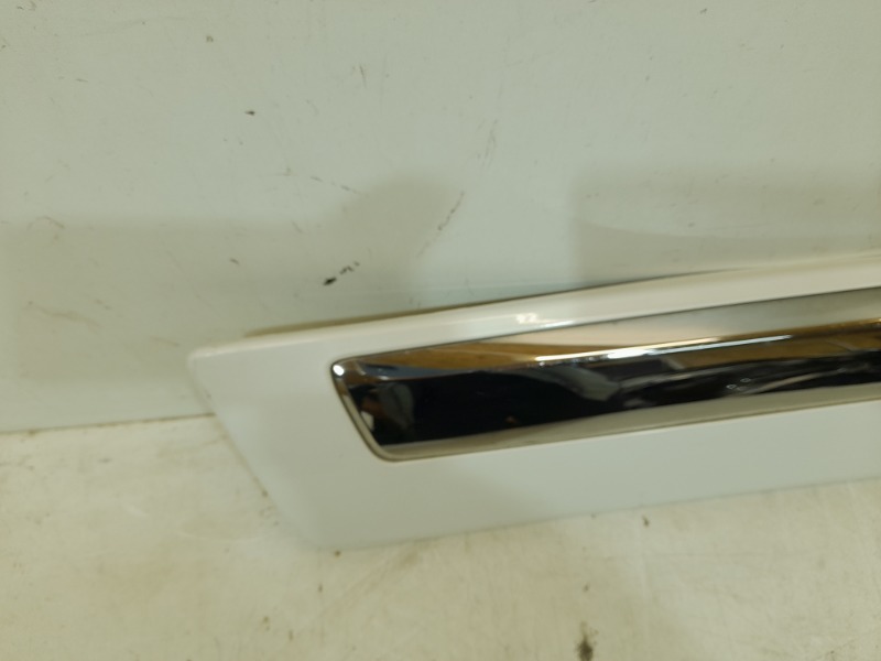 Накладка двери задней правой