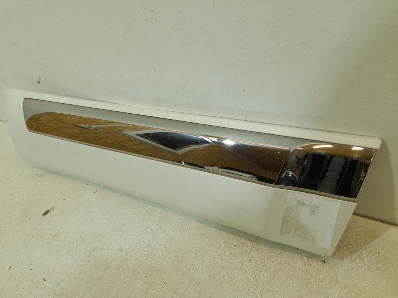 Накладка двери задней правой