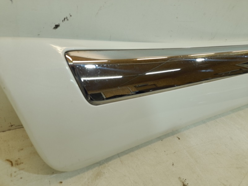 Накладка двери задней правой