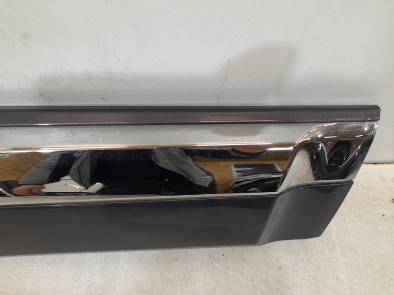 Накладка двери задней правой