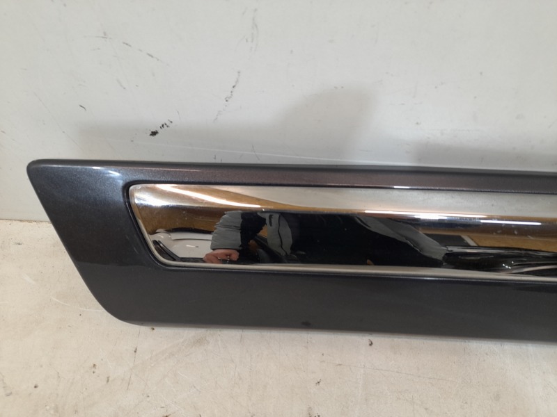 Накладка двери задней правой