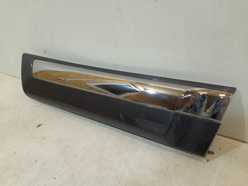 Накладка двери задней правой