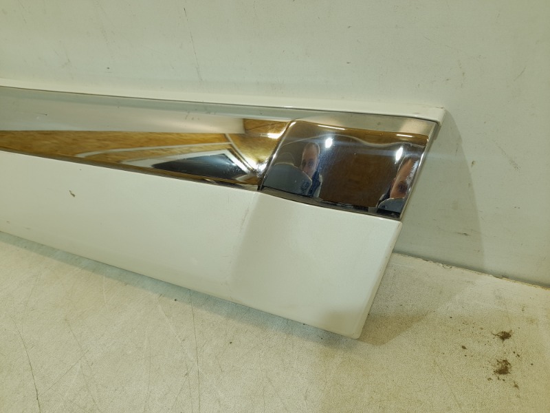 Накладка двери задней правой