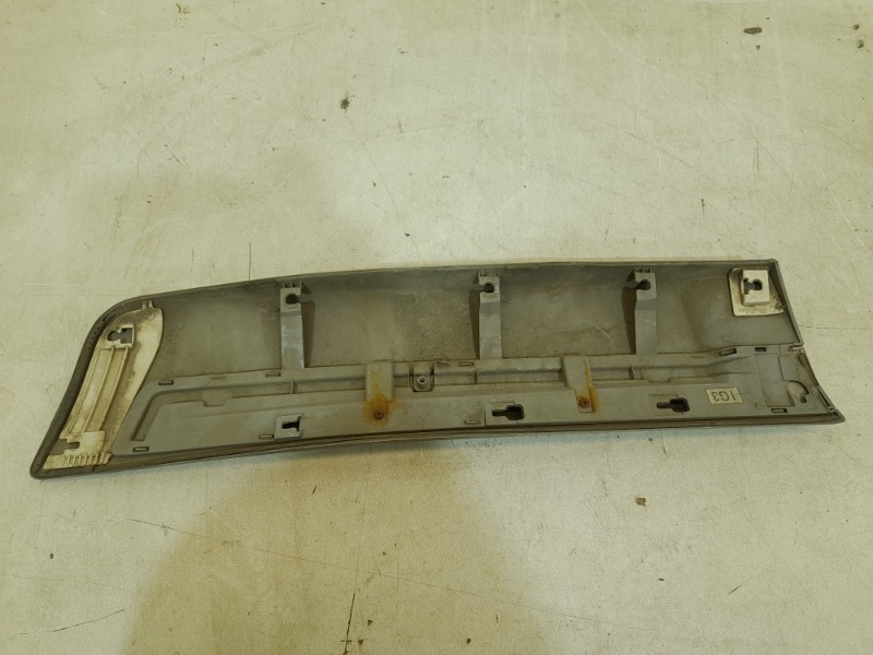 Накладка двери задней правой