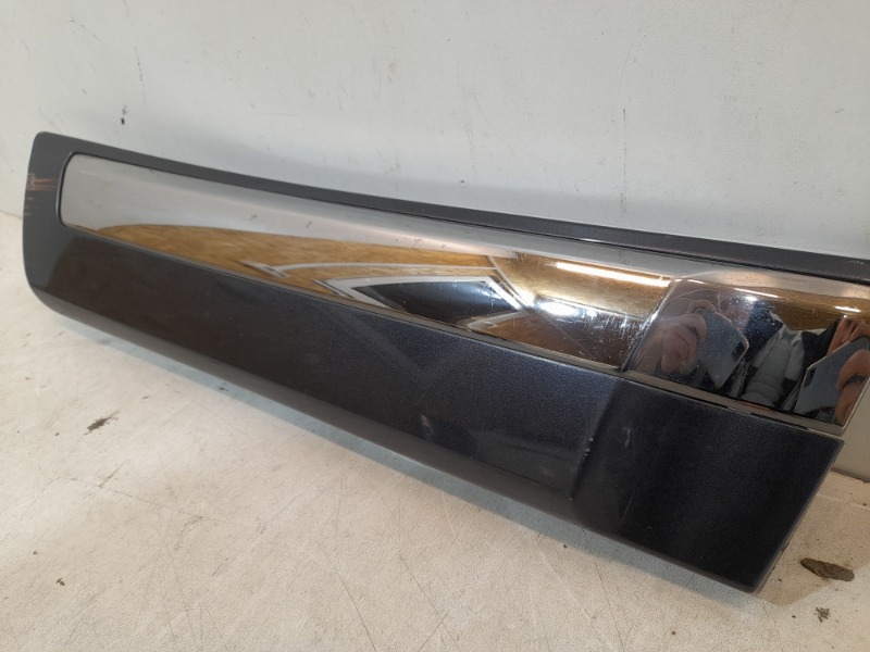 Накладка двери задней правой