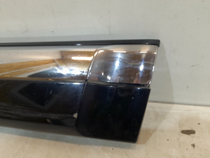 Накладка двери задней правой