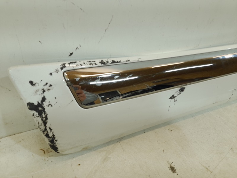 Накладка двери задней правой