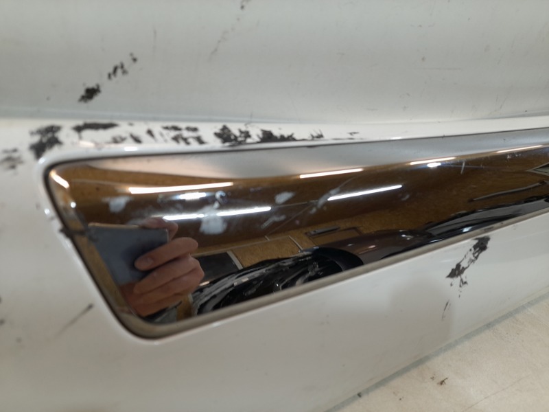 Накладка двери задней правой