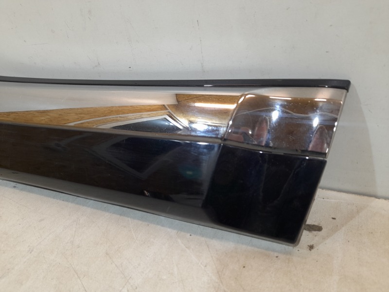 Накладка двери задней правой