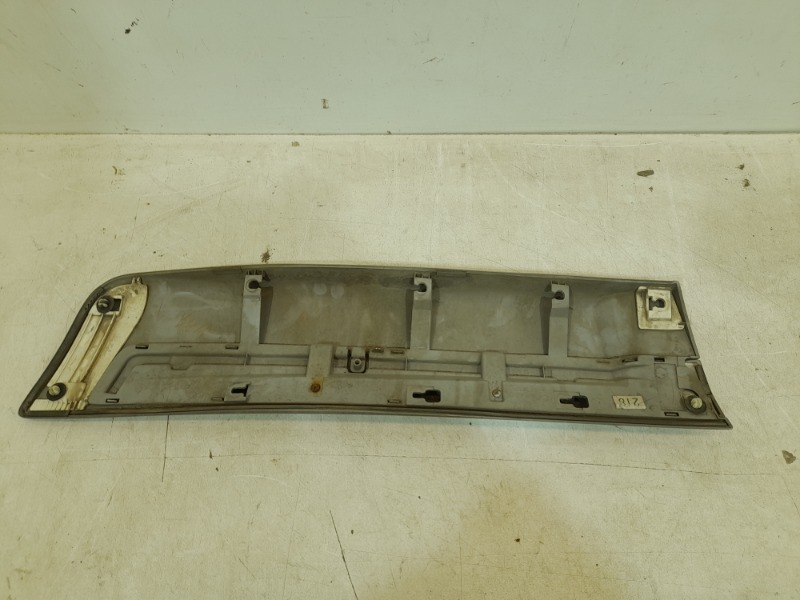 Накладка двери задней правой