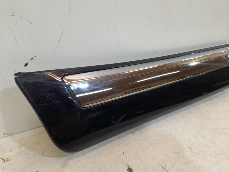 Накладка двери задней правой