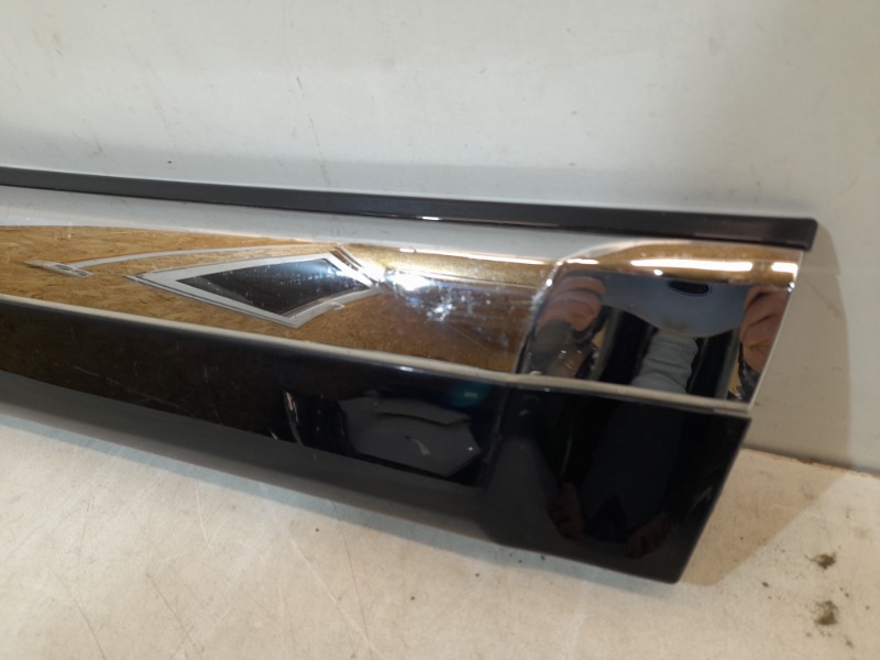 Накладка двери задней правой