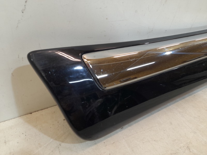 Накладка двери задней правой