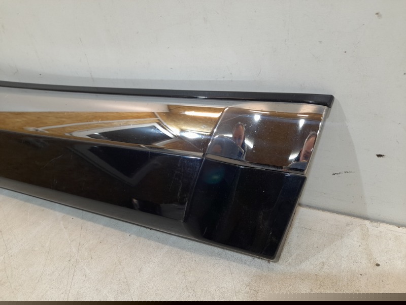 Накладка двери задней правой