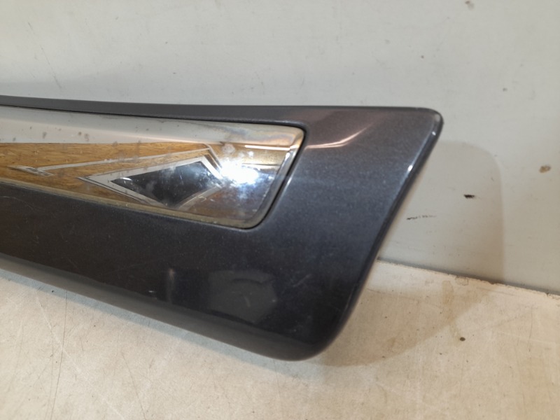 Накладка двери задней левой