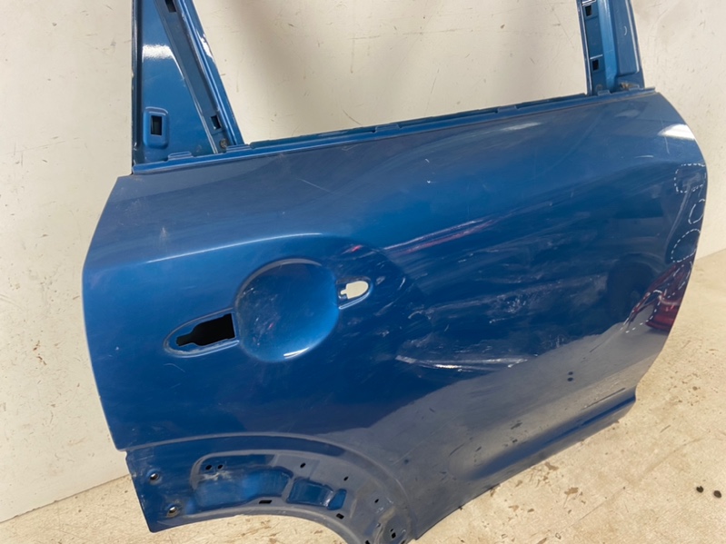 Дверь задняя правая