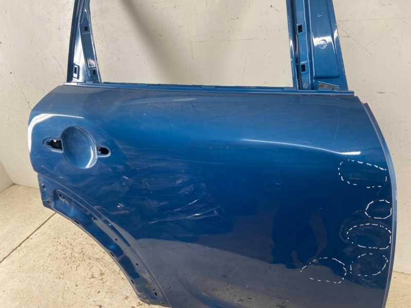 Дверь задняя правая
