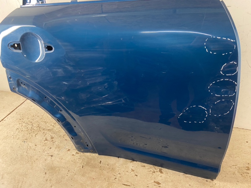 Дверь задняя правая