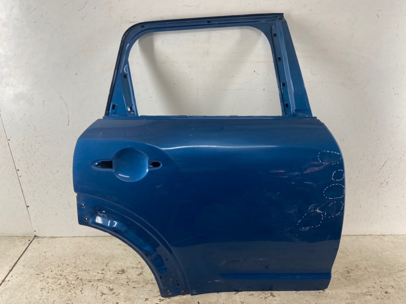 Дверь задняя правая