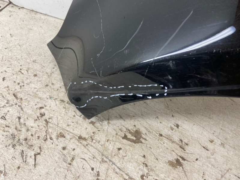 Крыло переднее левое