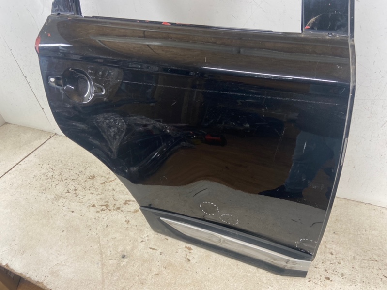 Дверь задняя правая