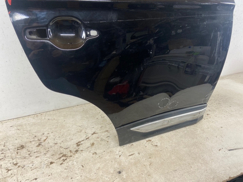 Дверь задняя правая