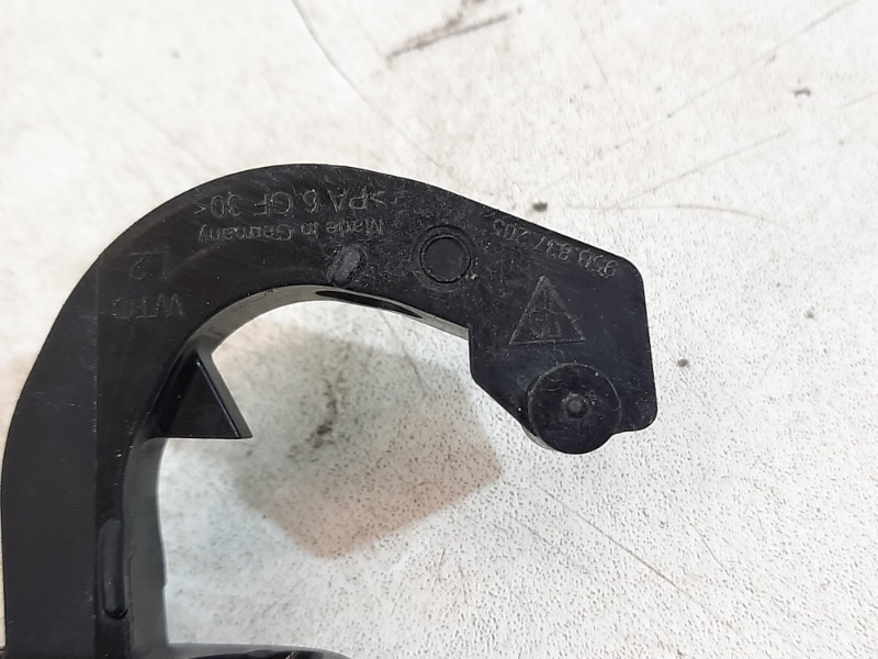 Ручка двери передней наружная левая