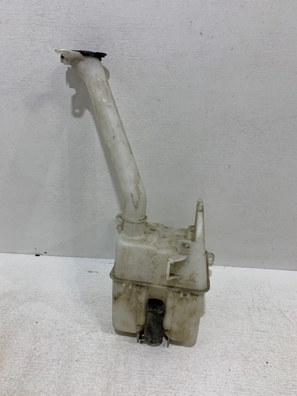 Бачок омывателя лобового стекла