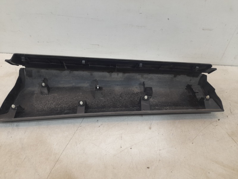 Накладка двери задней правой