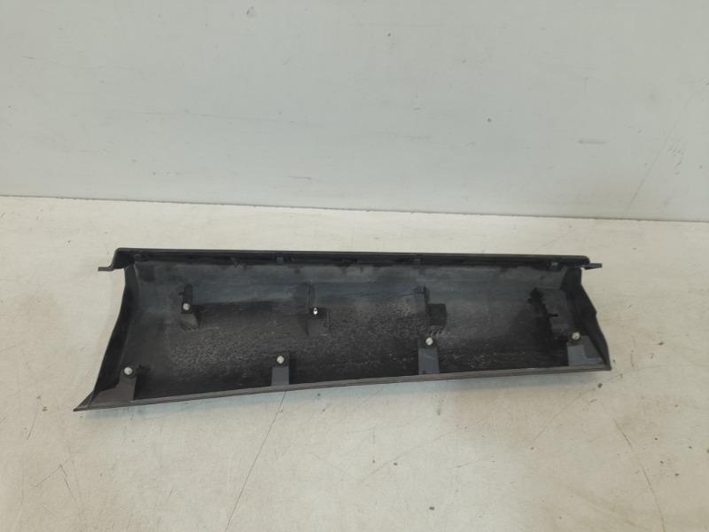 Накладка двери задней правой