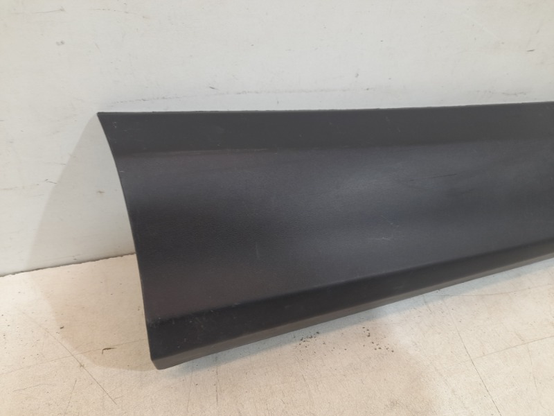 Накладка двери задней правой