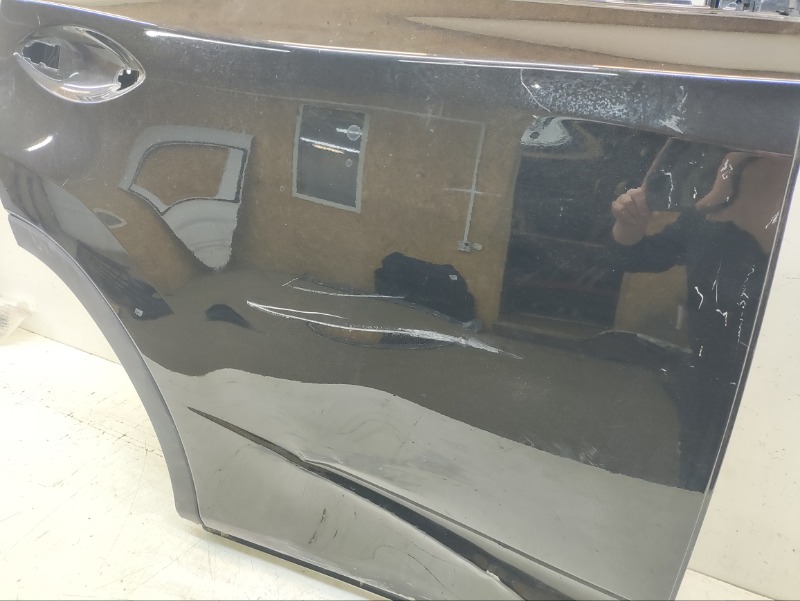 Дверь задняя правая