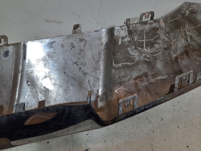 Накладка переднего бампера