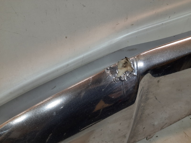 Накладка переднего бампера