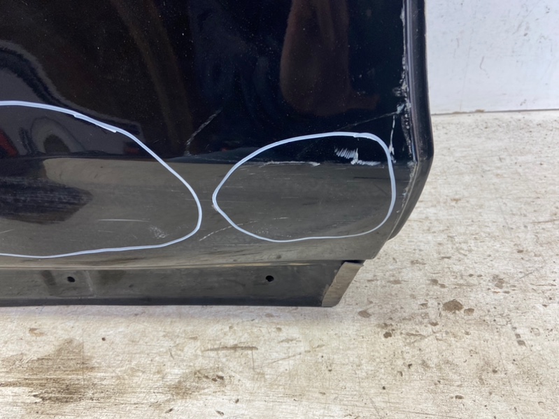 Дверь задняя правая