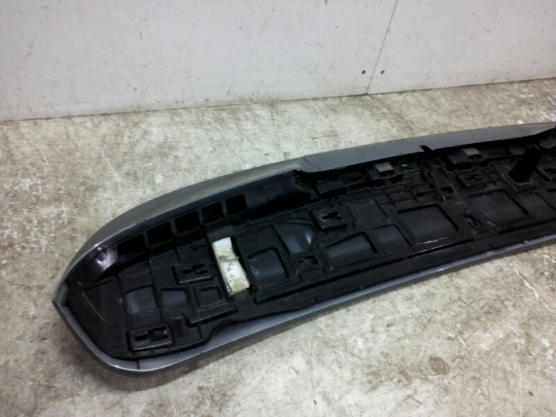 Спойлер (дефлектор) крышки багажника