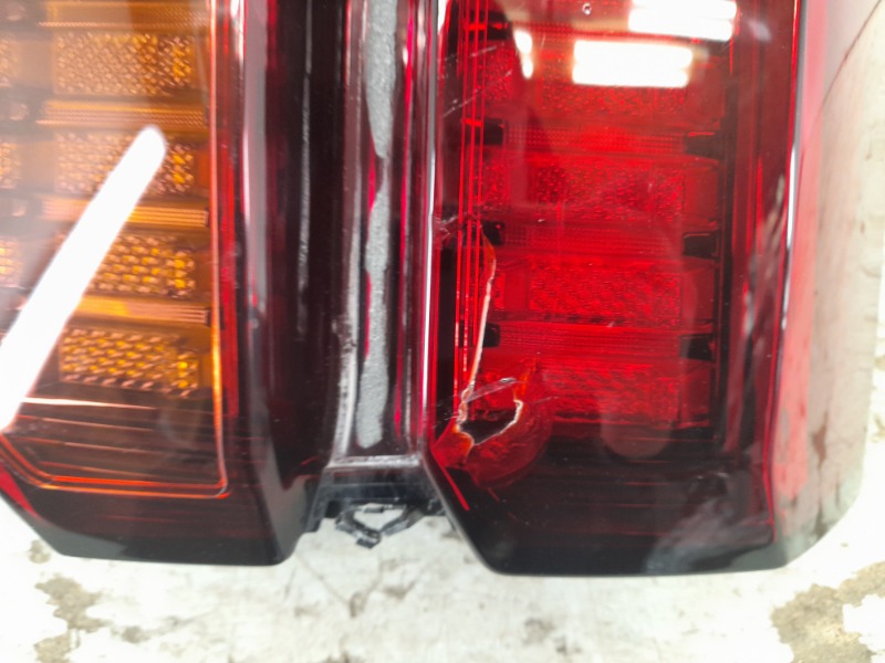 Фонарь задний правый